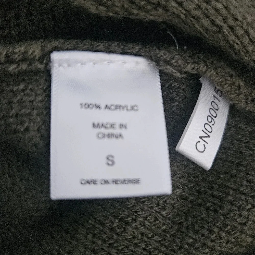 New York & Company Green Long Sleeve Asymmetrical Small Sweater